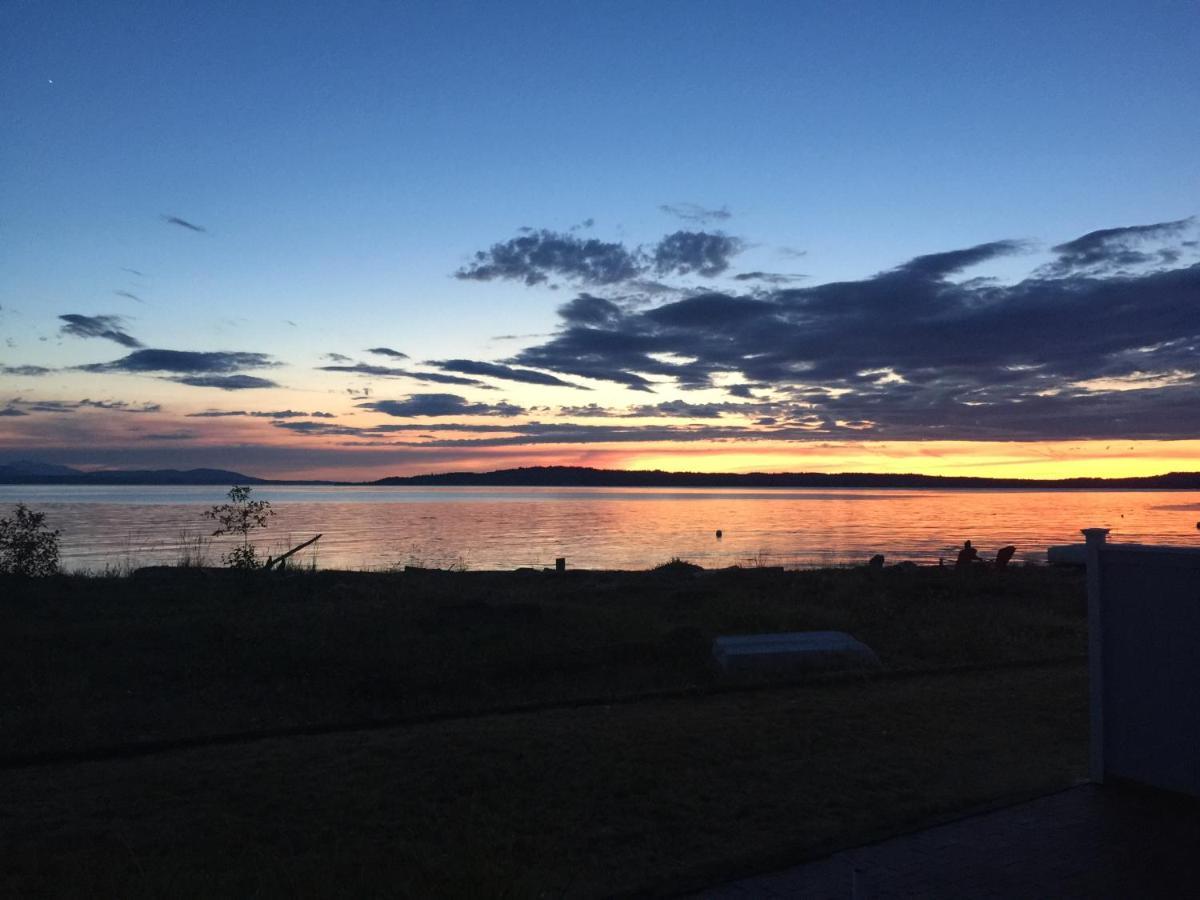 Maxwelton Beach Sunsets! Kayaks & Paddleboards! 1 Min Walk To The Water! Clinton Exteriér fotografie